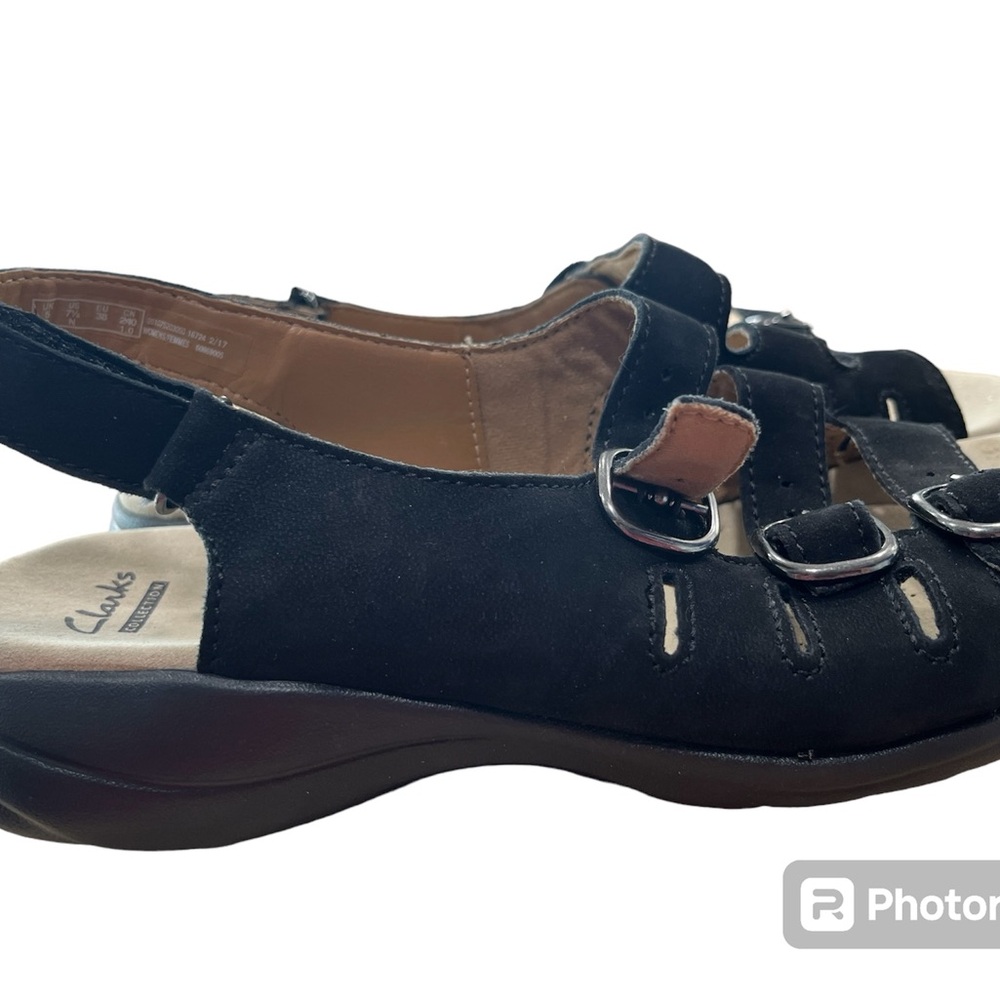 Clarks Woman’s Saylie Quartz Black Strappy Adjustable Sandals Size 7.5 N